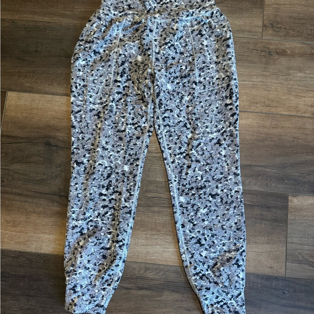 Athleta Textured Jogger Pants in Black and Brown